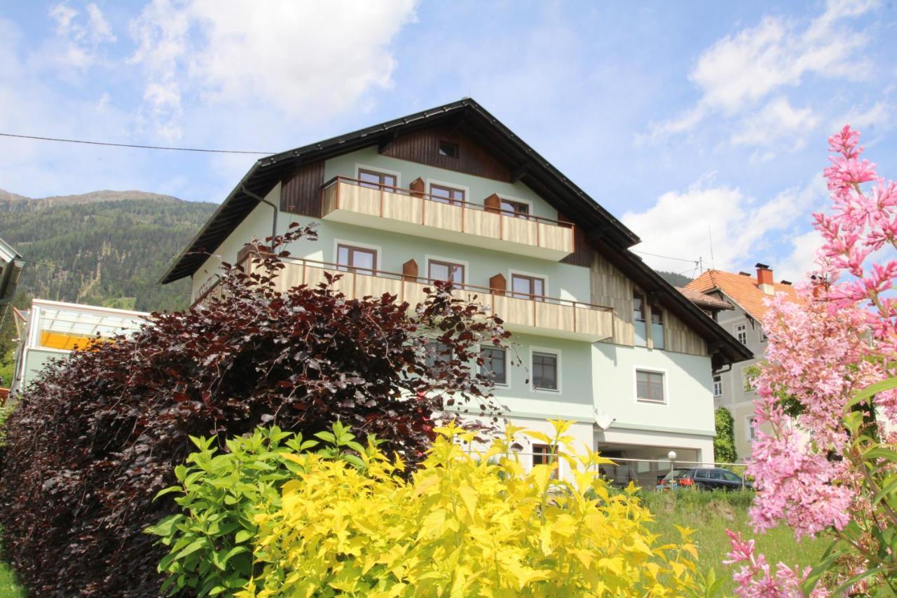 Restaurant - Cafe - Pension Hassler Berg im Drautal Dış mekan fotoğraf