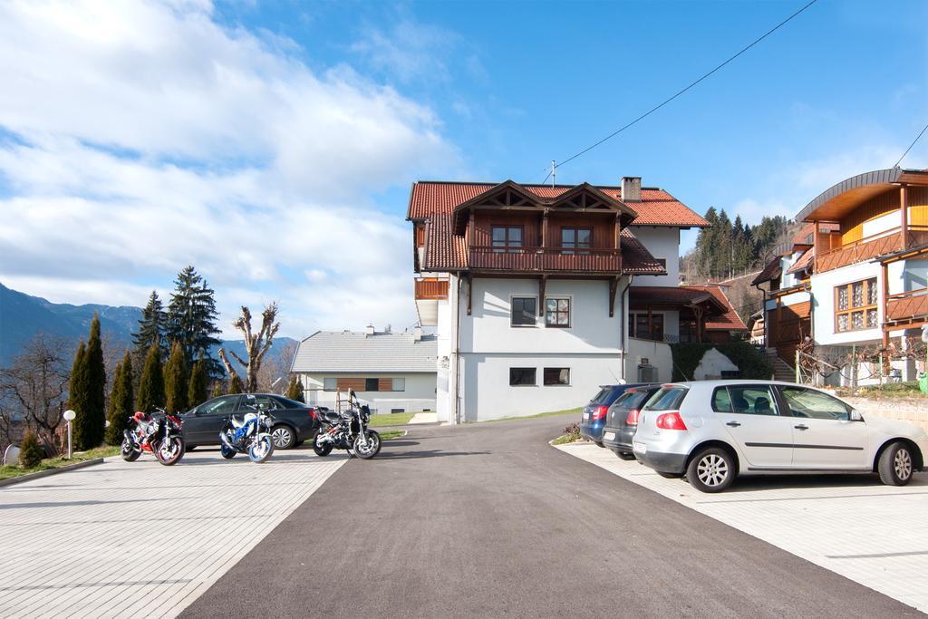Restaurant - Cafe - Pension Hassler Berg im Drautal Dış mekan fotoğraf