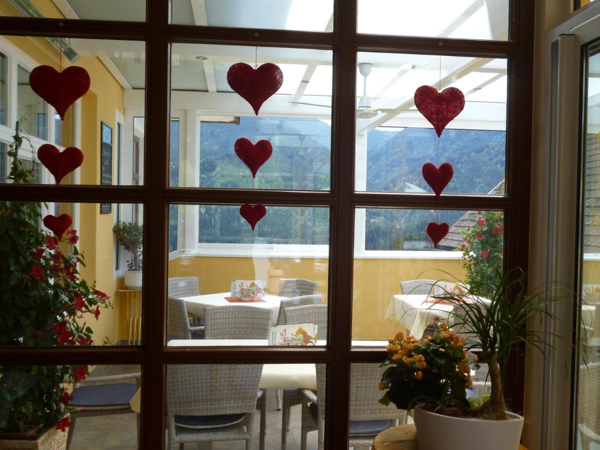 Restaurant - Cafe - Pension Hassler Berg im Drautal Dış mekan fotoğraf